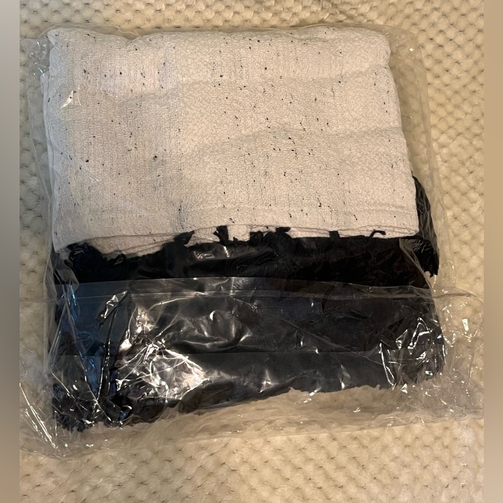 NWT Tribe Alive Tassel Throw Blanket, Black - Picture 3 of 4